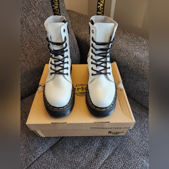 Dr Marten Jadon Boot 8W - Picture 1 of 15